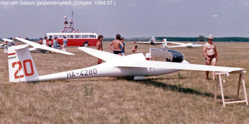 Kép a HA-4280 lajstromú gépről.