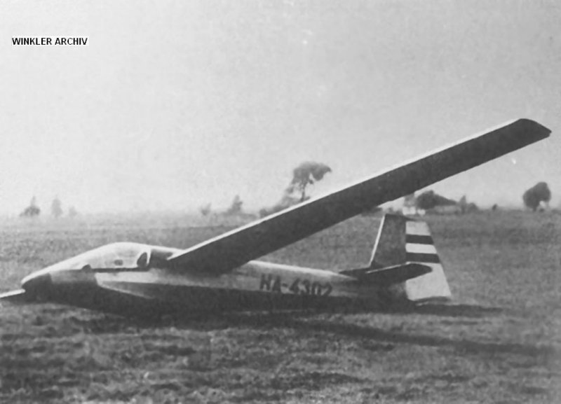 Kép a HA-4302 lajstromú gépről.