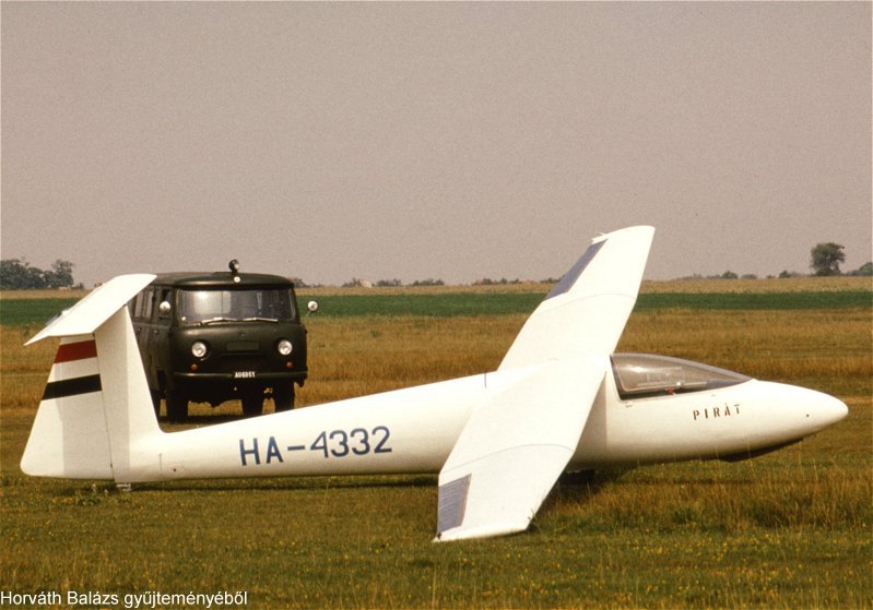 Kép a HA-4332 lajstromú gépről.