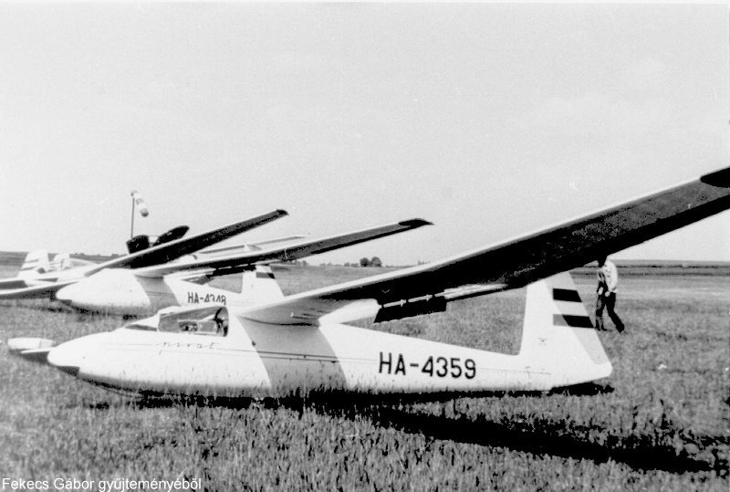 Kép a HA-4359 lajstromú gépről.