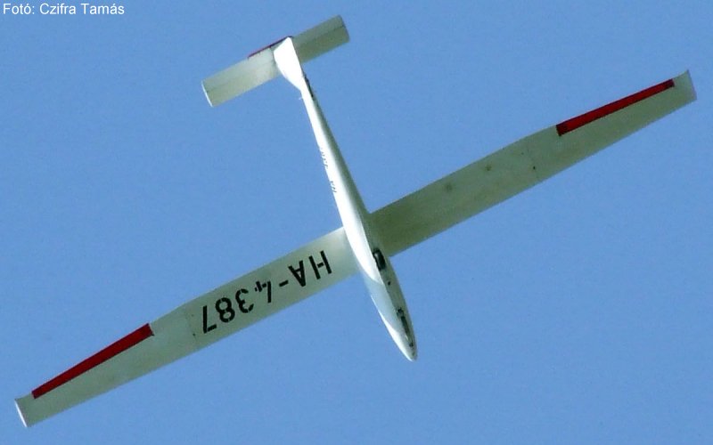 Kép a HA-4387 lajstromú gépről.