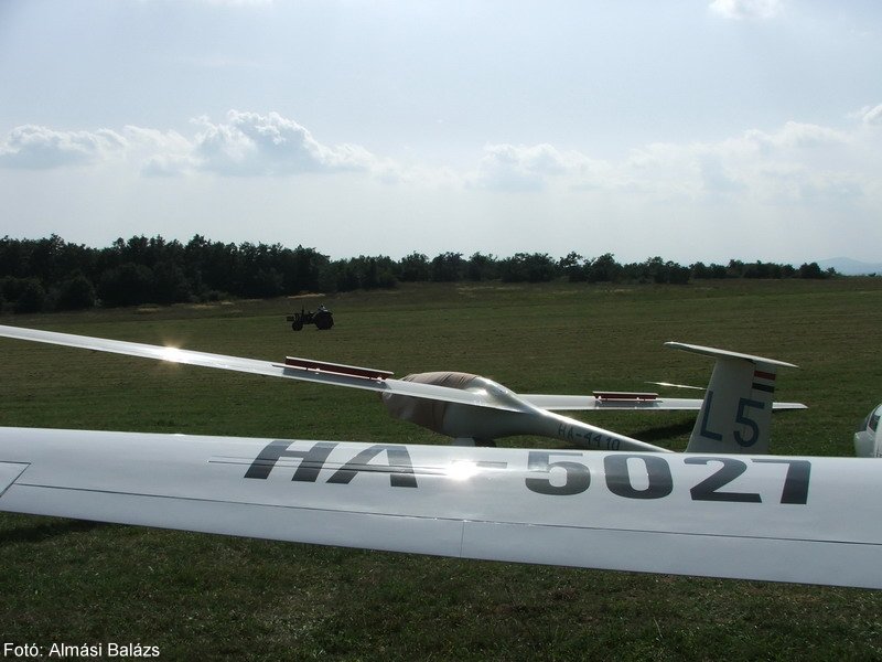 Kép a HA-4410 lajstromú gépről.