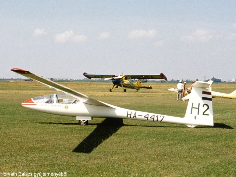 Kép a HA-4417 lajstromú gépről.