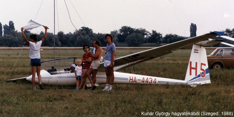 Kép a HA-4434 lajstromú gépről.