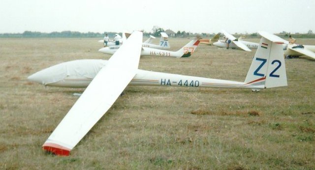 Kép a HA-4440 lajstromú gépről.