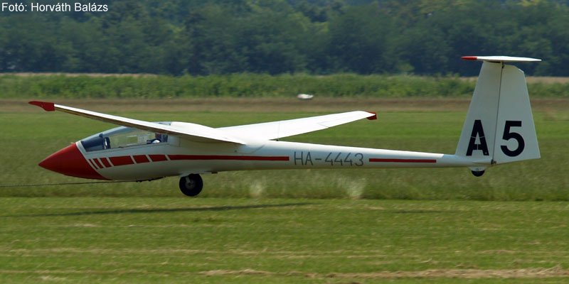 Kép a HA-4443 lajstromú gépről.