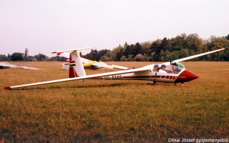 Kép a HA-4448 lajstromú gépről.