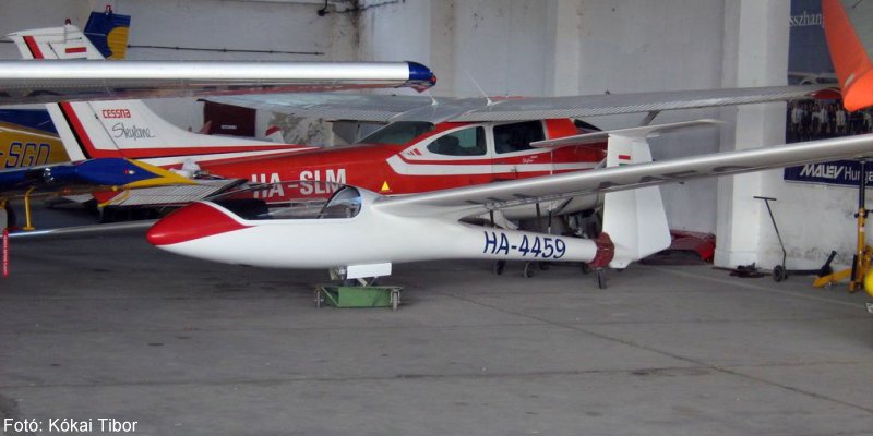 Kép a HA-4459 lajstromú gépről.