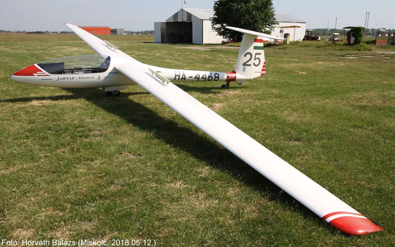 Kép a HA-4468 lajstromú gépről.