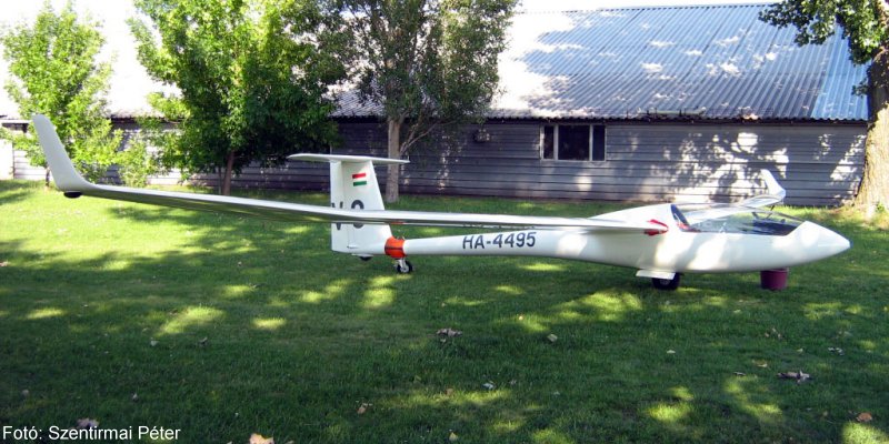 Kép a HA-4495 lajstromú gépről.