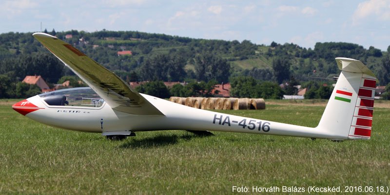 Kép a HA-4516 lajstromú gépről.
