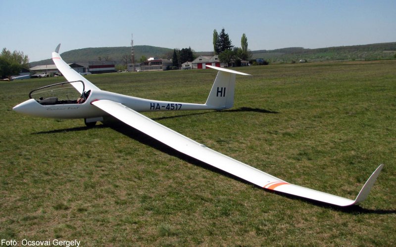 Kép a HA-4517 lajstromú gépről.