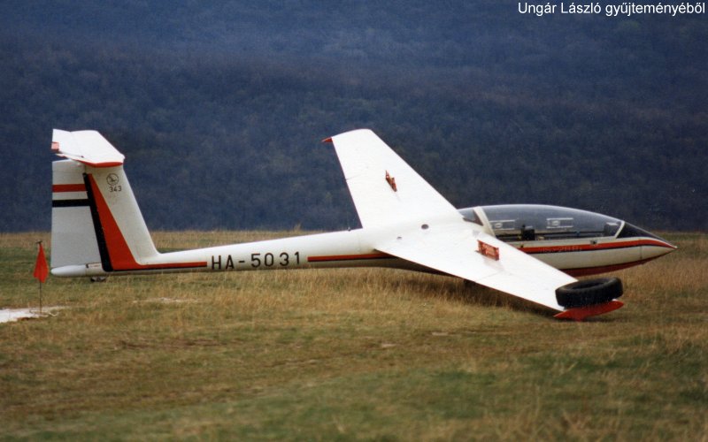 Kép a HA-5031 (2) lajstromú gépről.