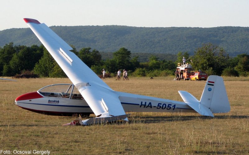 Kép a HA-5051 (2) lajstromú gépről.