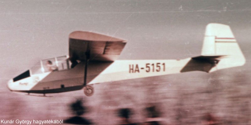 Kép a HA-5151 lajstromú gépről.