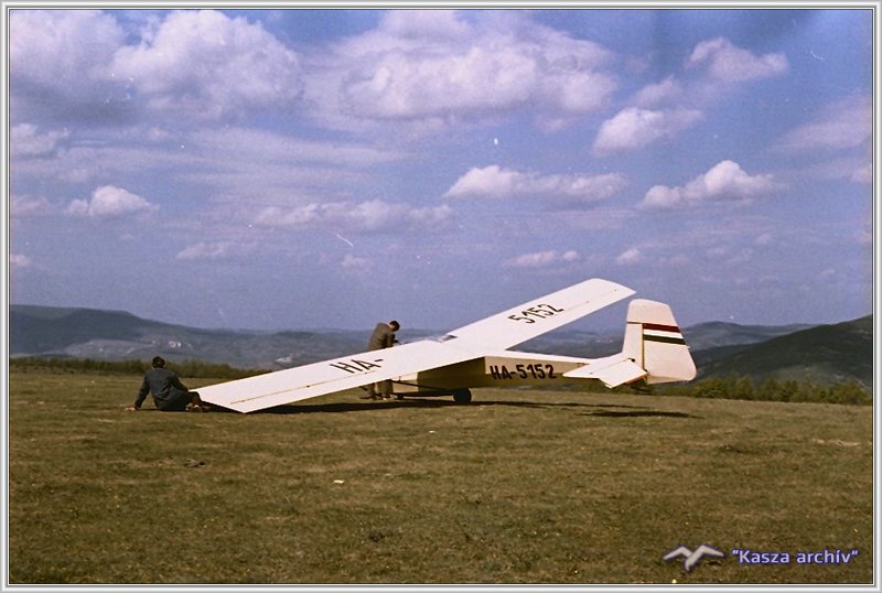 Kép a HA-5152 lajstromú gépről.