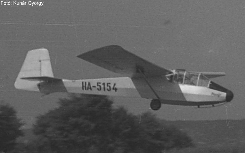 Kép a HA-5154 lajstromú gépről.