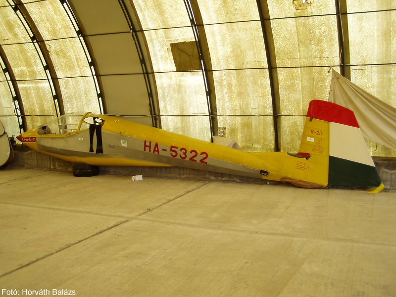 Kép a HA-5322 lajstromú gépről.