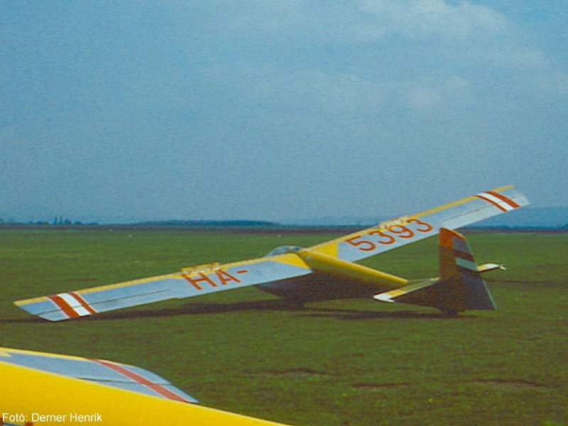 Kép a HA-5393 lajstromú gépről.