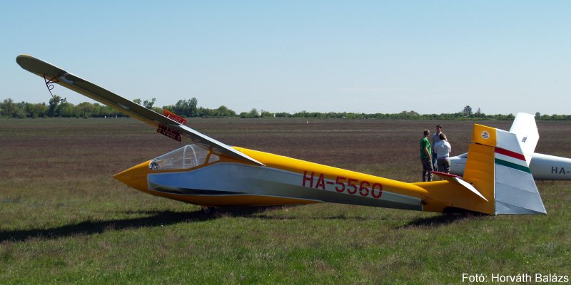 Kép a HA-5560 lajstromú gépről.